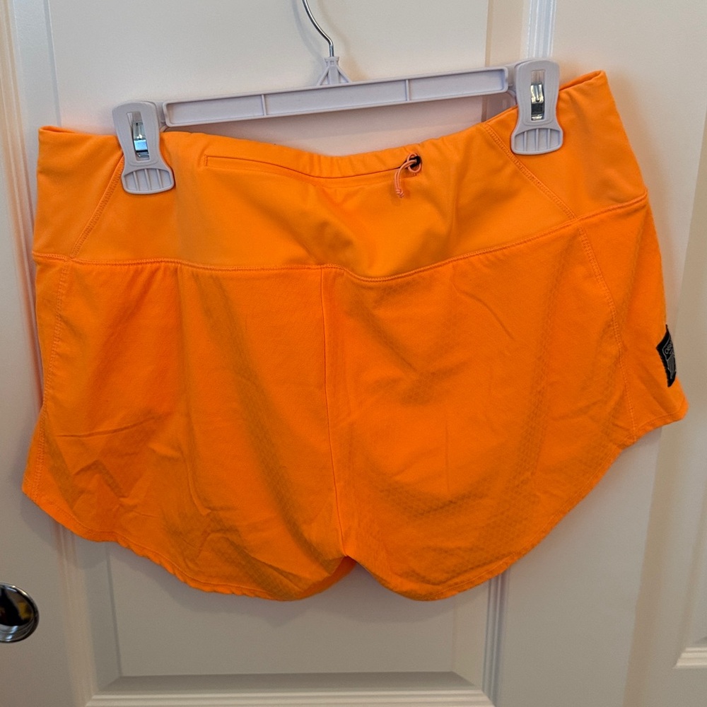 Oiselle Roga running short - 8 - pop (orange) - Picture 4 of 5